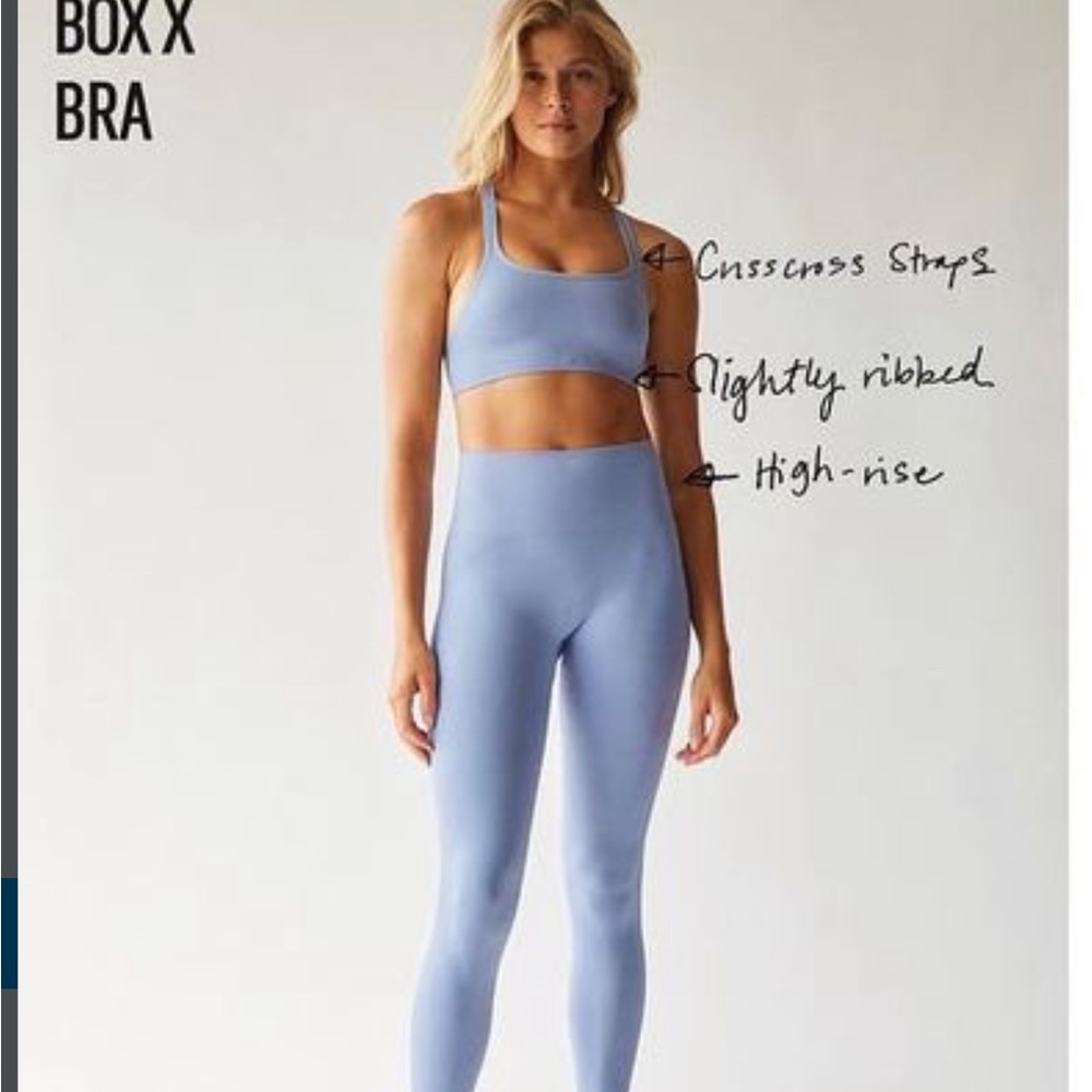 Set Active | Box-X bra (XS) and sculptflex leggings (S) set in Sky
